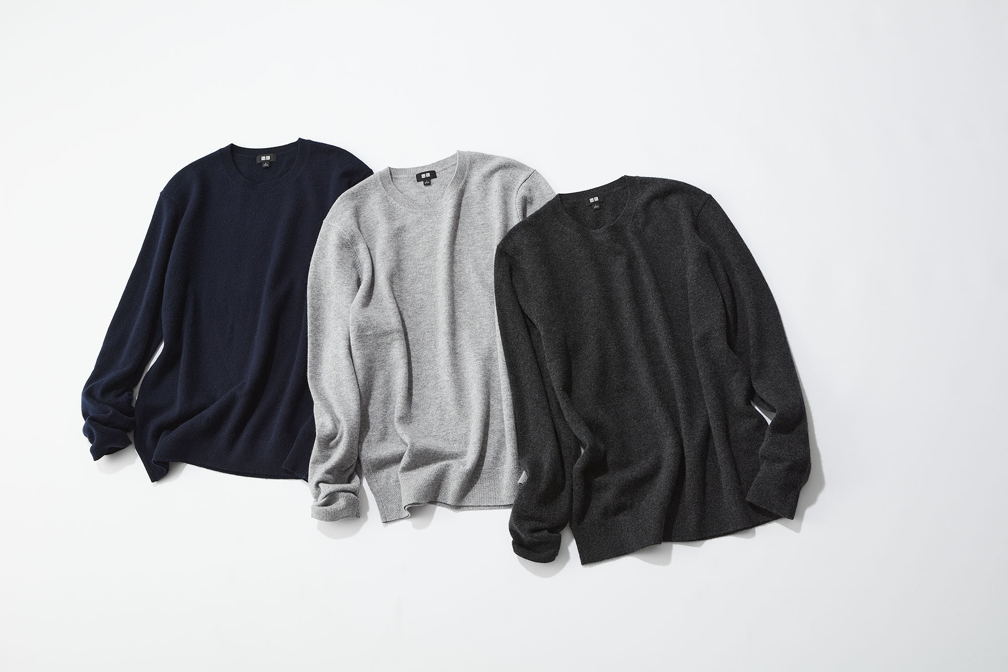 ユニクロの名品！「メンズ クルーネックカシミヤセーター」30代に
