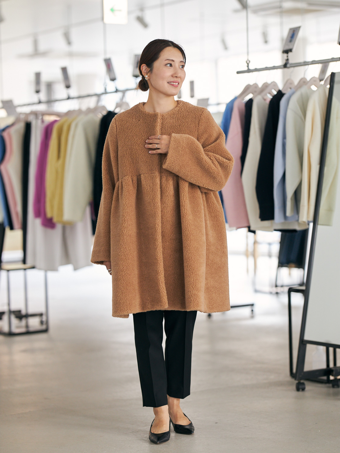 yori】の「ふわもこアイテム」が可愛い！防寒＆オシャレを両立 | VERY