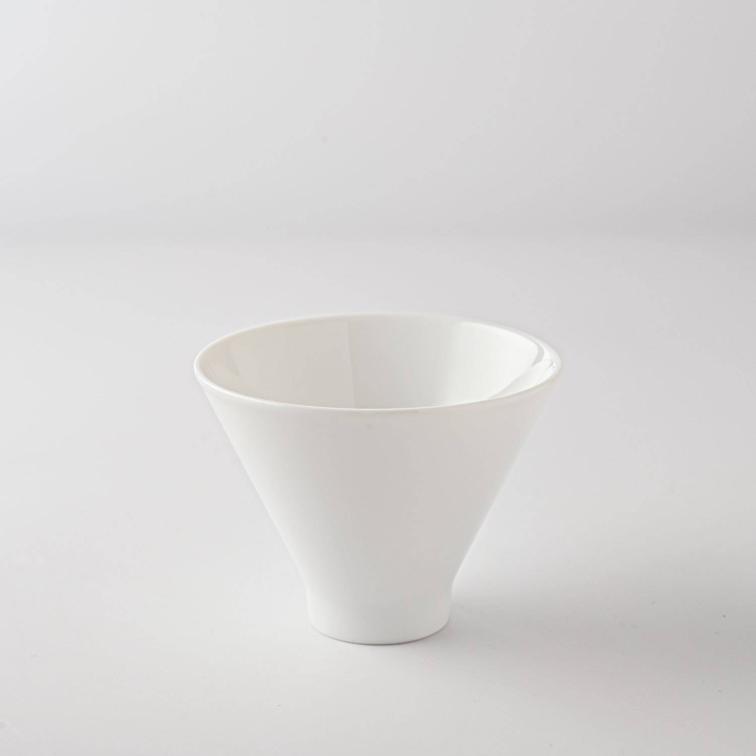 茶白 朝顔形煎茶碗 白磁[定番] - 業務用食器販売用食器 卸売のやまに