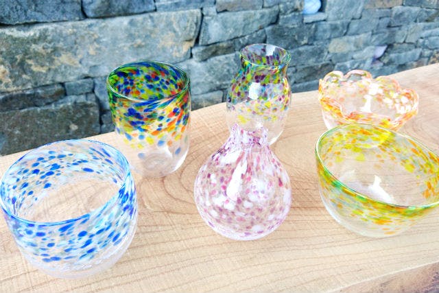 愛媛・今治・吹きガラス体験】古民家を改装した工房で吹き硝子体験