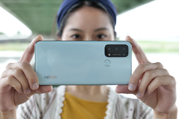 ミッドレンジだけど“カメラで選ばれたい”スマホ 「OPPO Reno5 A」の