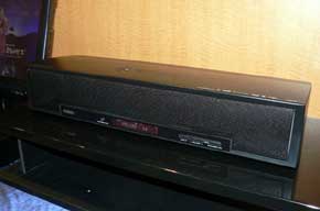 ヤマハ、5社のHDMIリンクに対応した小型サウンドプロジェクター「YSP