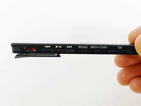 胸ポケットに挿して使えるソニー製スティック型ICレコーダー「ICD