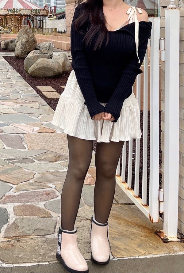 MUSINSA | GLOWNY ISA ASYMMETRICAL KNIT TOP (BLACK)