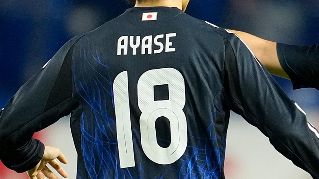 日本代表FW上田綺世、背番号9から18への変更を志願！その理由が判明