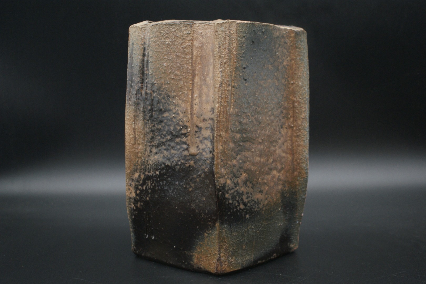 人間国宝》伊勢﨑 淳 作 備前 万年花生(桐箱後日） | 陶備堂オンライン