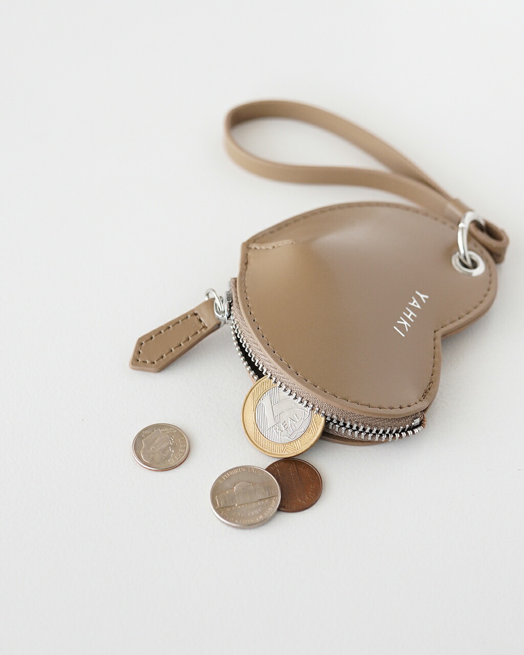 楽天市場】ヤーキ YAHKI ハート ミニポーチ ストラップ付き レディース