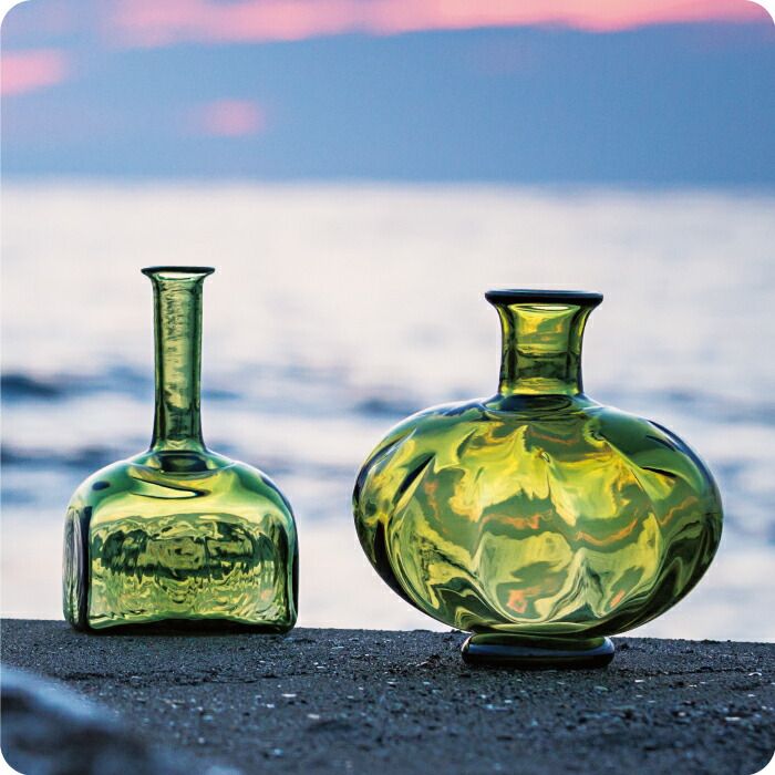 津軽びいどろ　装飾的な青緑色ガラスポット 津軽びいどろ 装飾的な青緑色ガラスポット 津軽びいどろ 装飾的な青