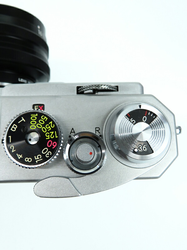 Nikon】【2000年記念モデル】ニコン『S3 YEAR 2000 LIMITED EDITION