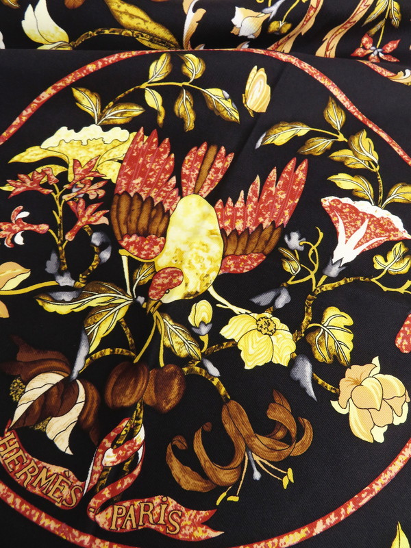 エルメス HERMES スカーフ カレ90 東洋の石と西洋の石細工 HERMES