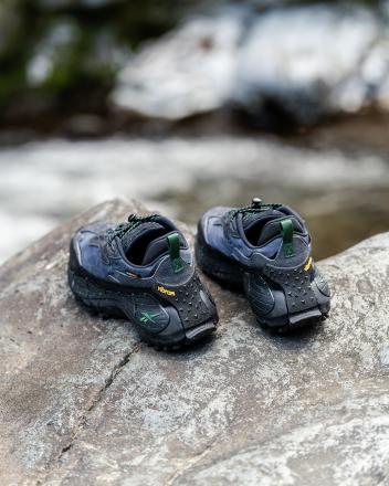 国内12月17日発売予定】 サウス2 ウエスト8 × リーボック ジグ