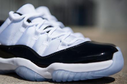 国内5月3日発売予定】 ナイキ エアジョーダン 11 レトロ ロー ホワイト