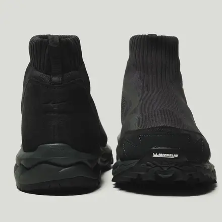 国内10月25日発売予定】 ノンネイティブ × ミズノ ウエーブ ムジン TL