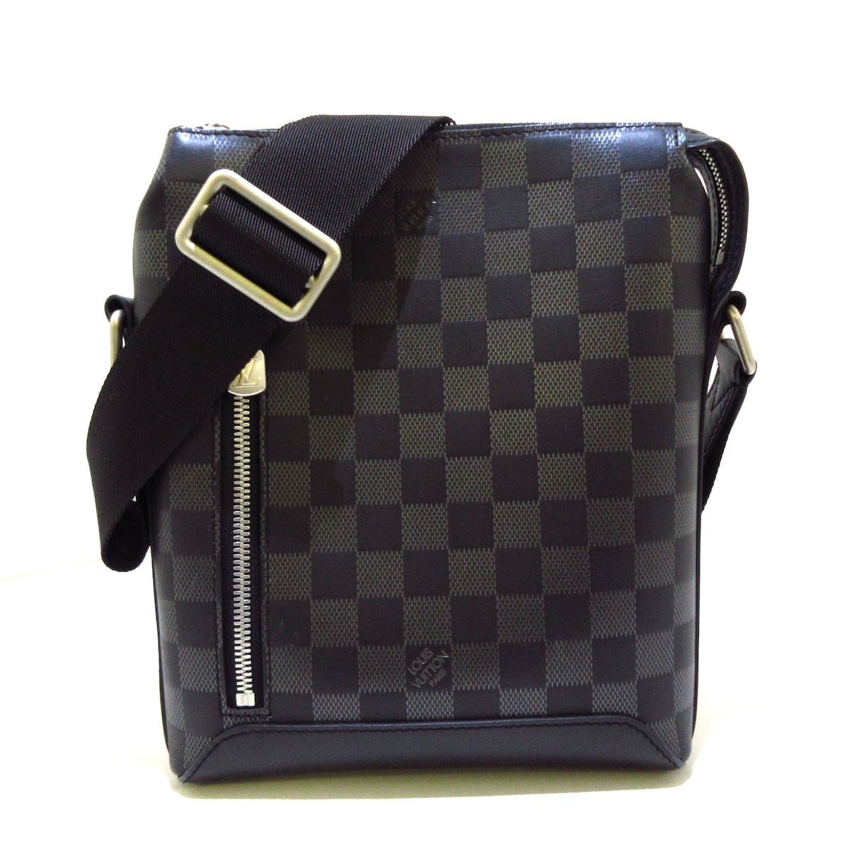 ルイヴィトン/ショルダーバッグ/ディスカバリーメッセンジャーPPM/黒