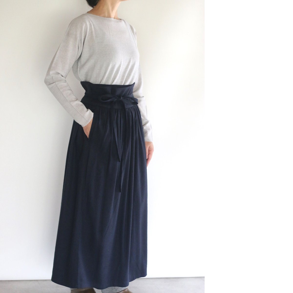 SK-04 綾織絹麻巻きスカート 濃紺／ MITTAN | furacoco