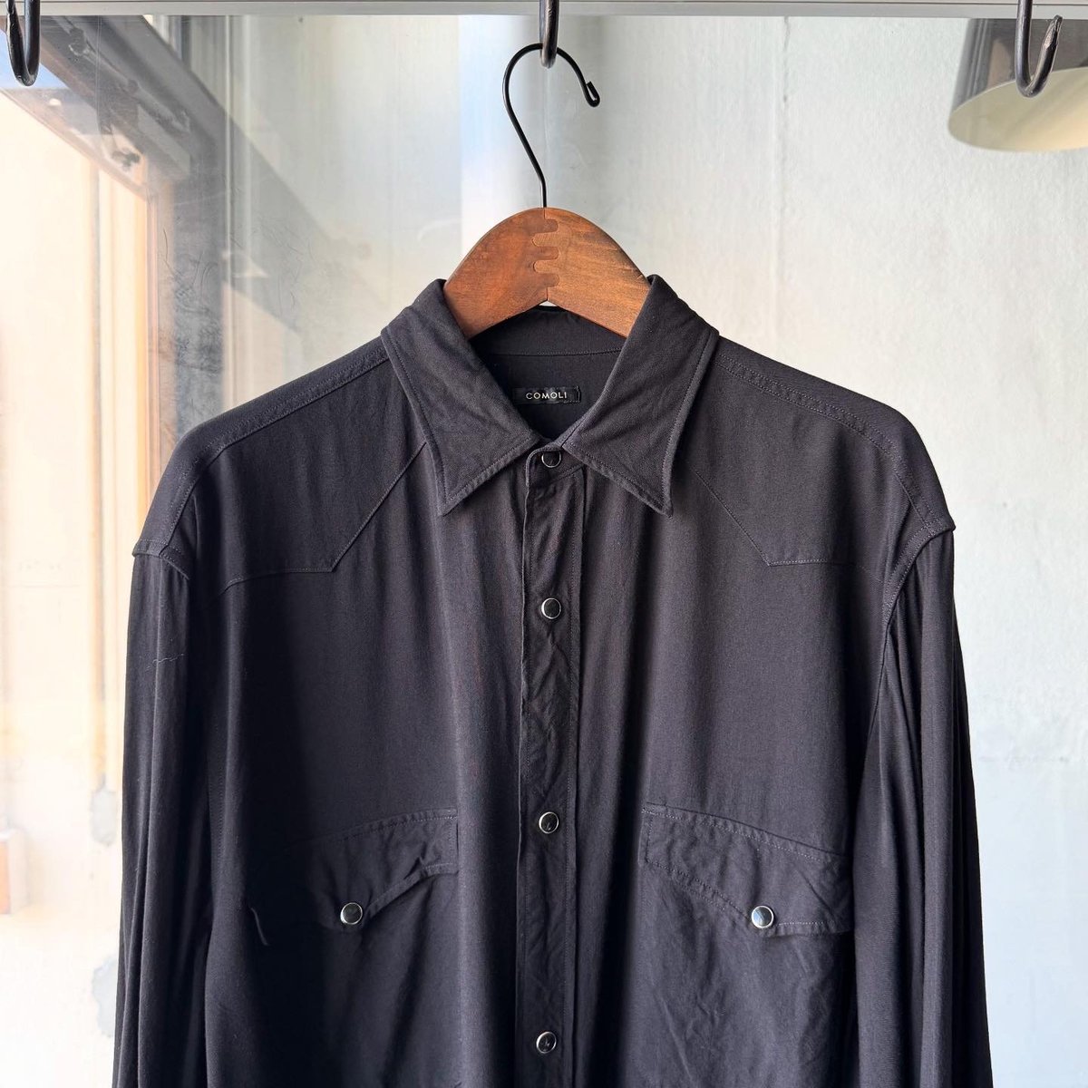 COMOLI レーヨン ウエスタンシャツ | Less Higashikawa