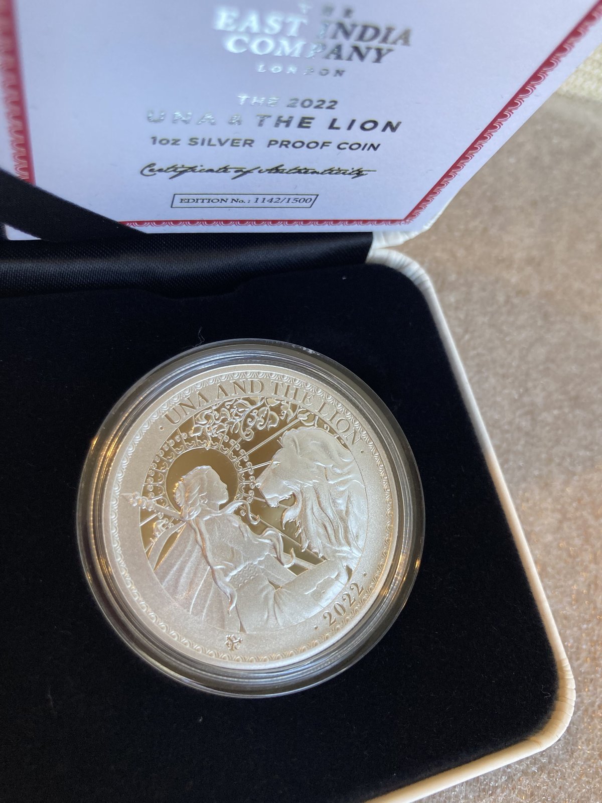 2022年度版 ウナとライオン セントヘレナ 1オンス銀貨 シルバー
