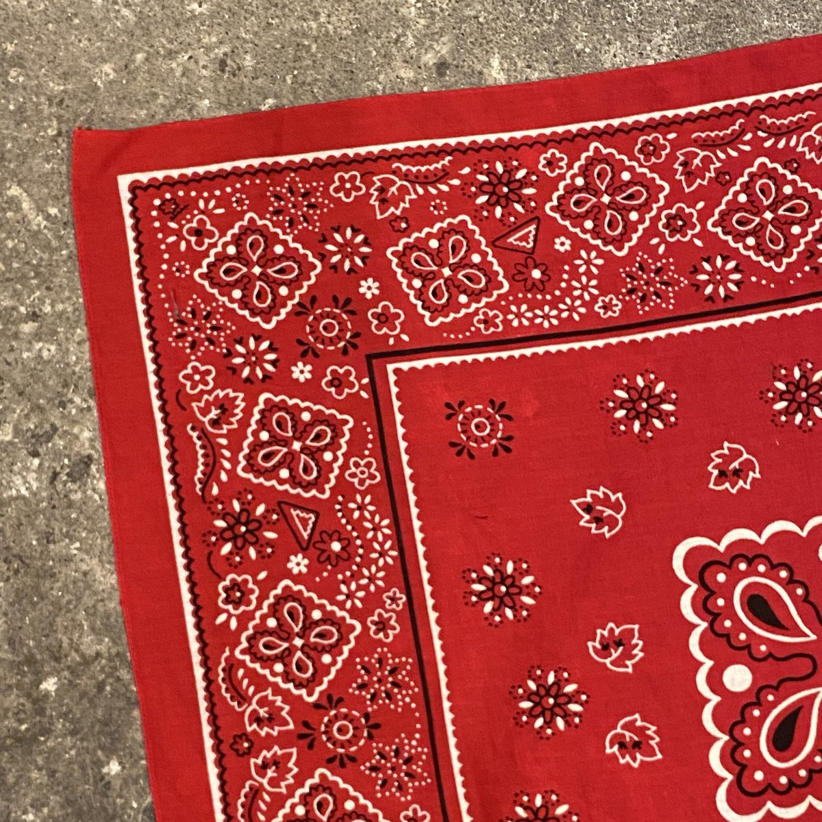 Bandana ヴィンテージバンダナ クッキー 赤 USA製 (S0309) | DUFF