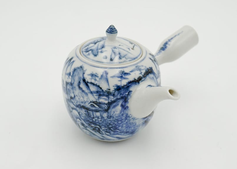 万象窯｜急須 山水図 - 染付 | セラボクタニ公式オンラインショップ