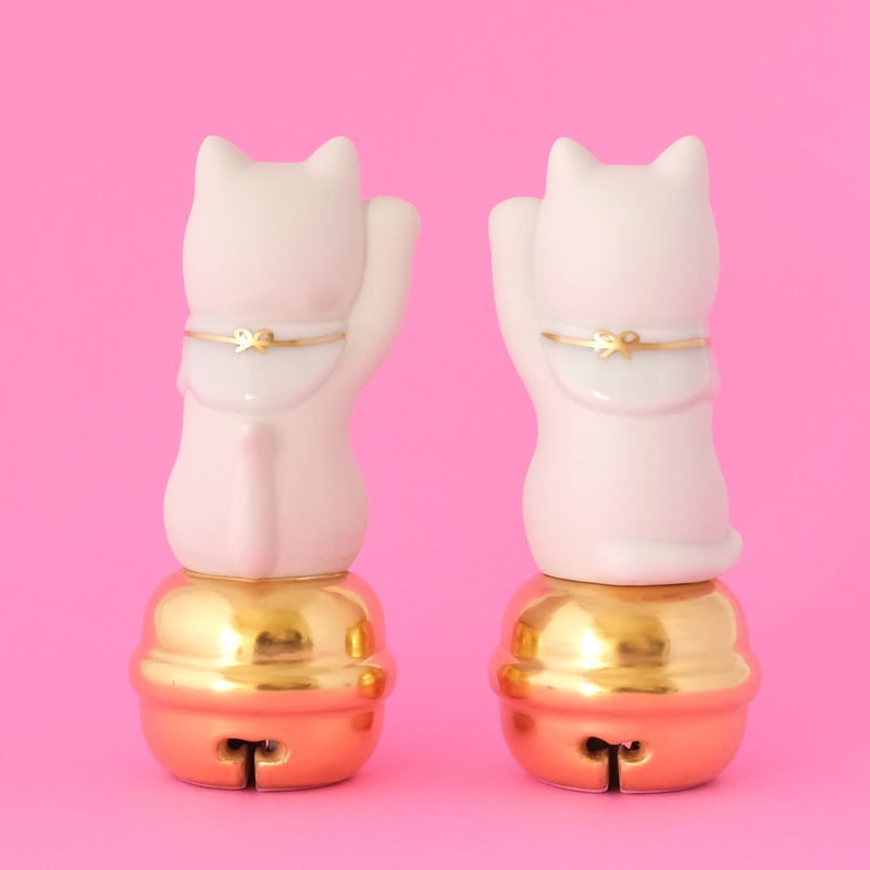 上出長右衛門窯／KUTANI CHOEMON「鈴乗り二寸ちょうえもん招猫 金白