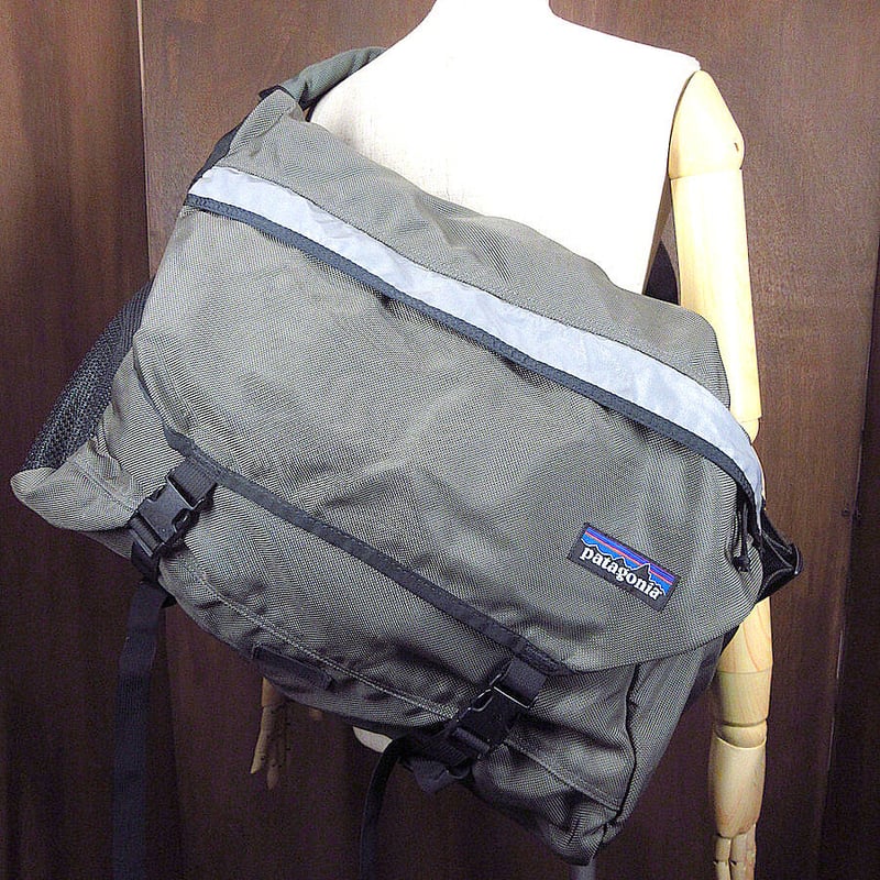 atagoniaナイロンメッセンジャーバッグ○220119k2-bag-shdクリティカル