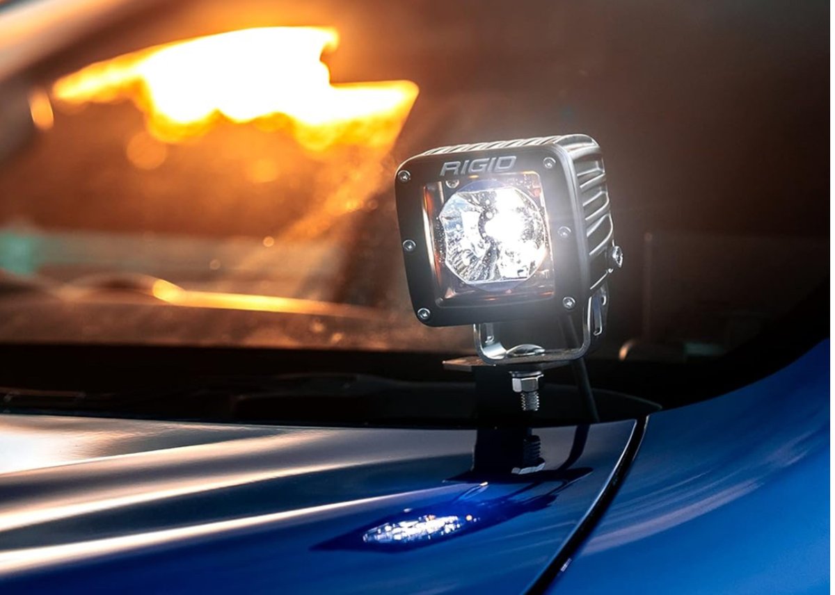 在庫限り‼️【ハイラックス専用】ボンネットライトステー（ADVY製