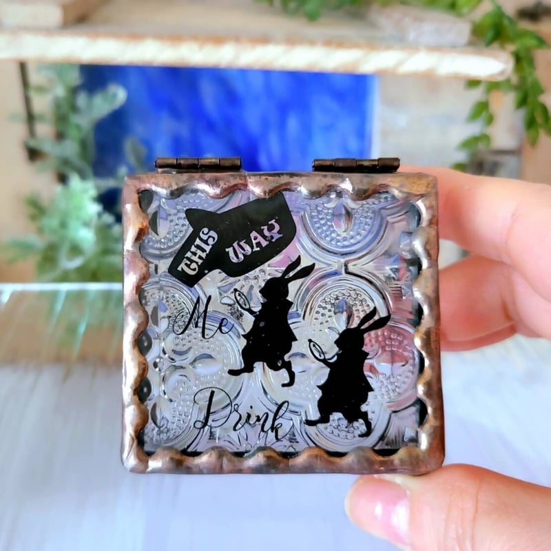 ステンドグラス 小物入れ 「不思議の国のアンティーク☆ミニBOX