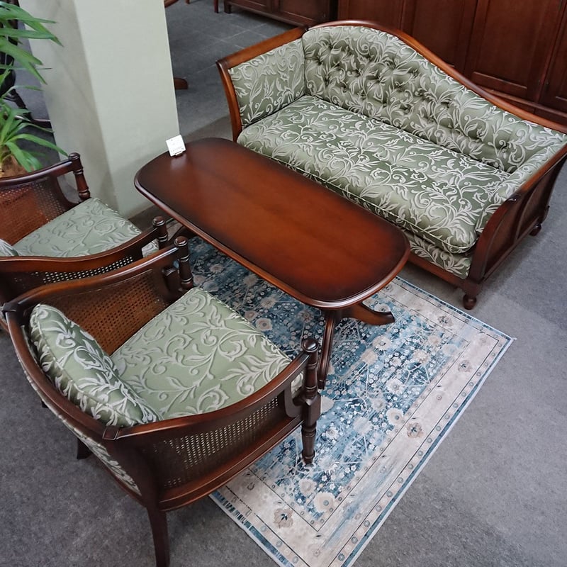 カリモク＞ コロニアルシリーズ・ 1P肘掛け椅子 | FUJIWAKAYAMA