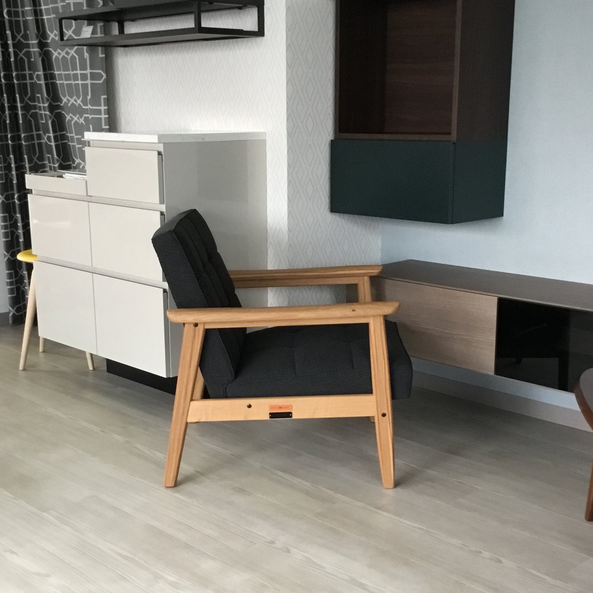 ディスプレイ品】カリモク60 Kチェア1シーター サントリー樽ものがたり