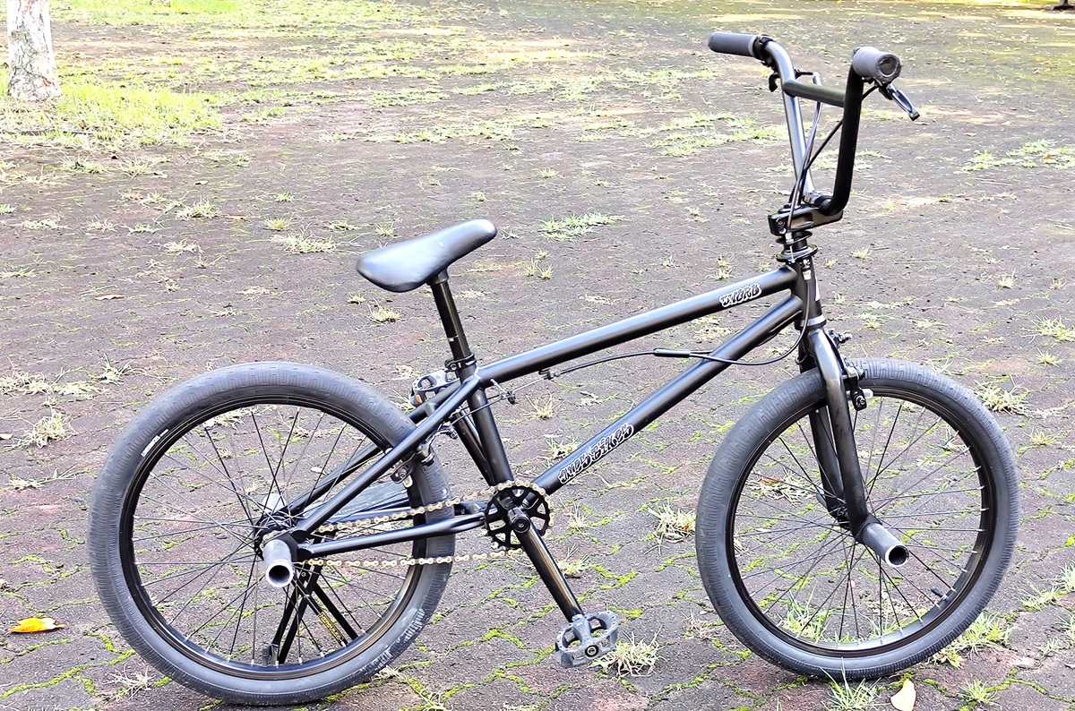 フリースタイルBMX初心者におすすめ！ARES SWORDの魅力をオーナー目線