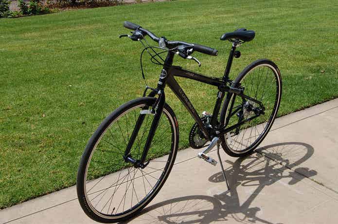 黒のクロスバイクが欲しい！おすすめ12台。街中をクールに走りぬけよう