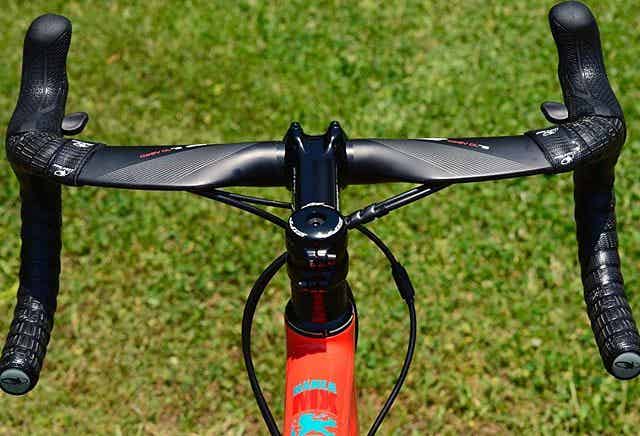 エアロハンドルの選び方とおすすめ5選。速くかっこよく走りたい人向け