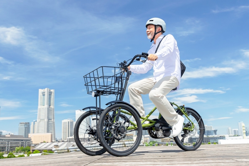 1充電で103km走行…カワサキが投入、新型「電動3輪アシスト自転車」の