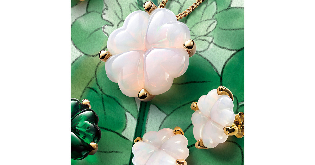 バカラ」のジュエリーに新作が登場！ 四葉のクローバーをハート型の