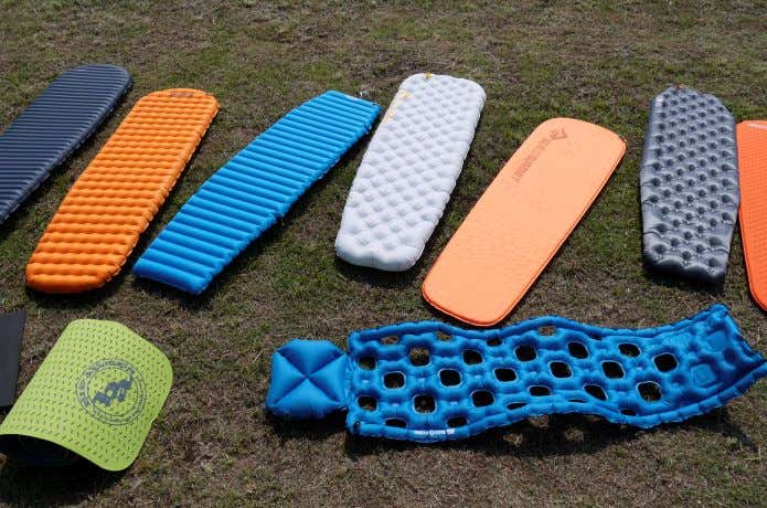 フルサイズで550g以下！】軽量スリーピングマットの寝心地ってどうなの