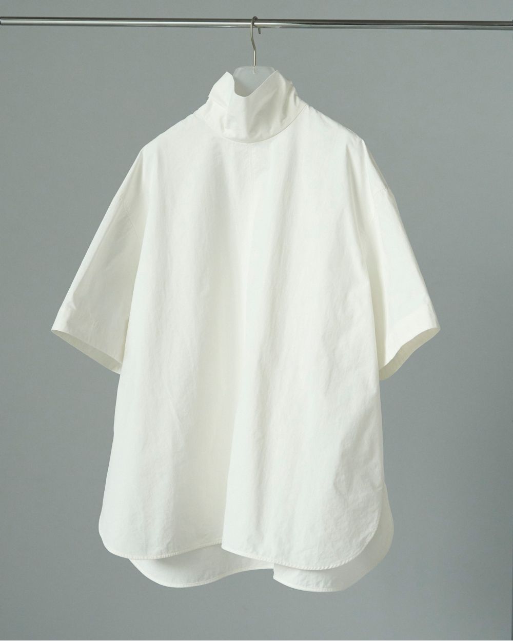 ànuke online store（アンヌーク） / Highneck Over BlouseHighneck