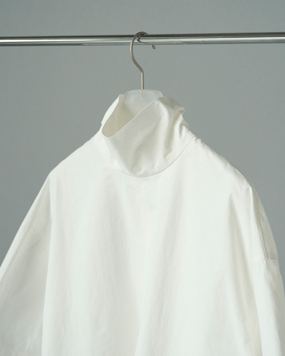 ànuke online store（アンヌーク） / Highneck Over BlouseHighneck