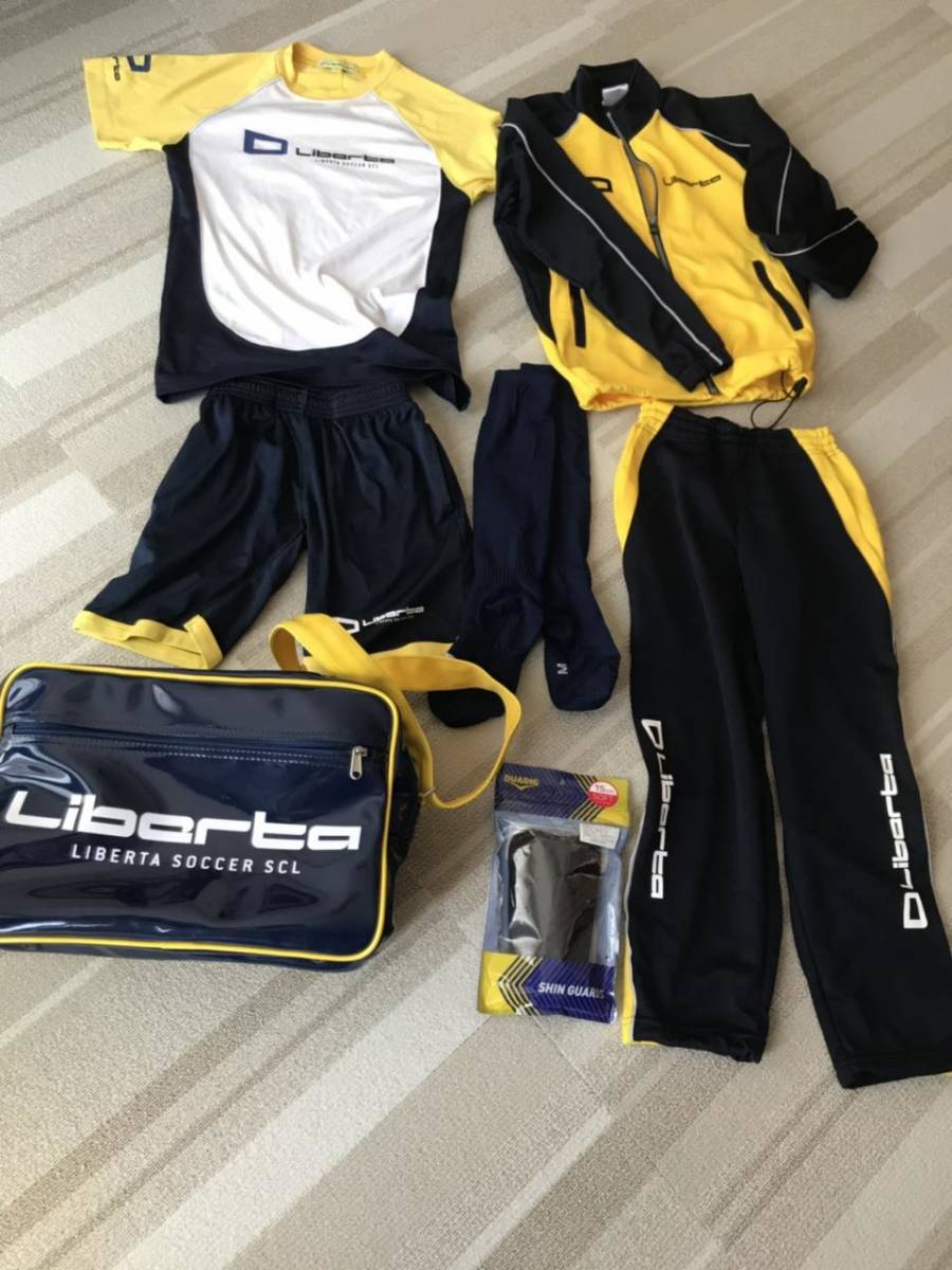 54 4 中古 Liberta リベルタ サッカースクール 130cm トレーニング
