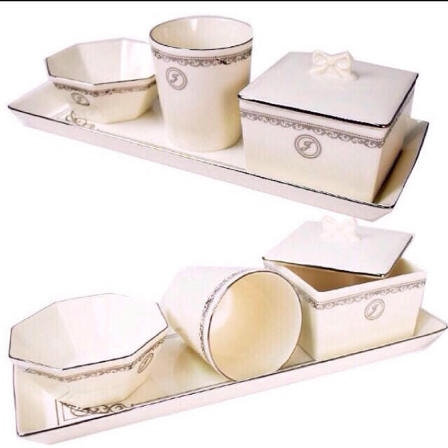 JILLSTUART - 値下げ【新品未使用】JILL STUART 陶器トレイ ノベルティ