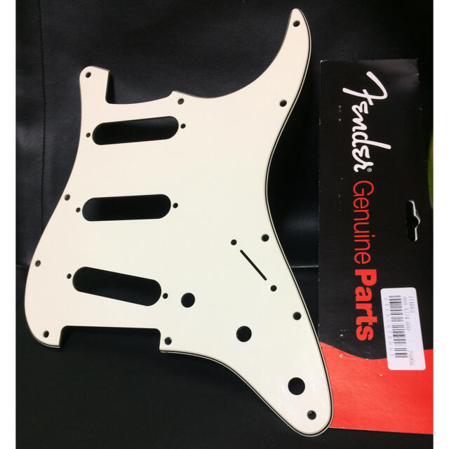 Fender - 純正品 fender USA ピックガード 3ply 11穴 パーチメントの