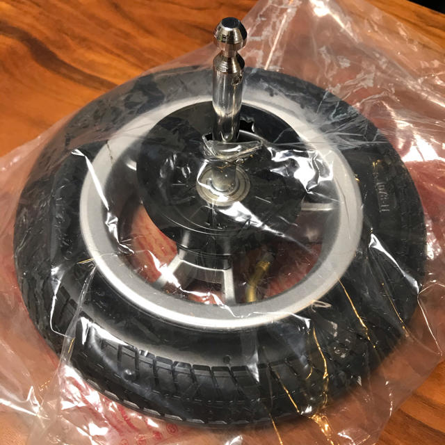 Aprica - 新品☆スムーヴ☆右☆エアタイヤ☆アップリカ☆交換タイヤの