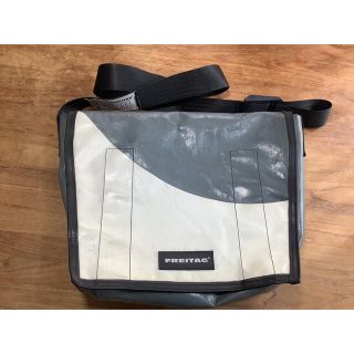 FREITAG（メッセンジャーバッグ ・ グレー/灰色系）のフリマアイテム一覧