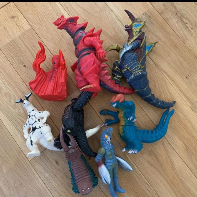 ウルトラマン 怪獣 ソフビ まとめ売り 8体の通販 by はな' s shop｜ラクマ