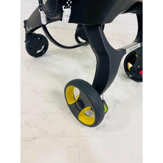 doona ドゥーナ ベビーカー& ISOFIXベース ブラックの通販 by さささ