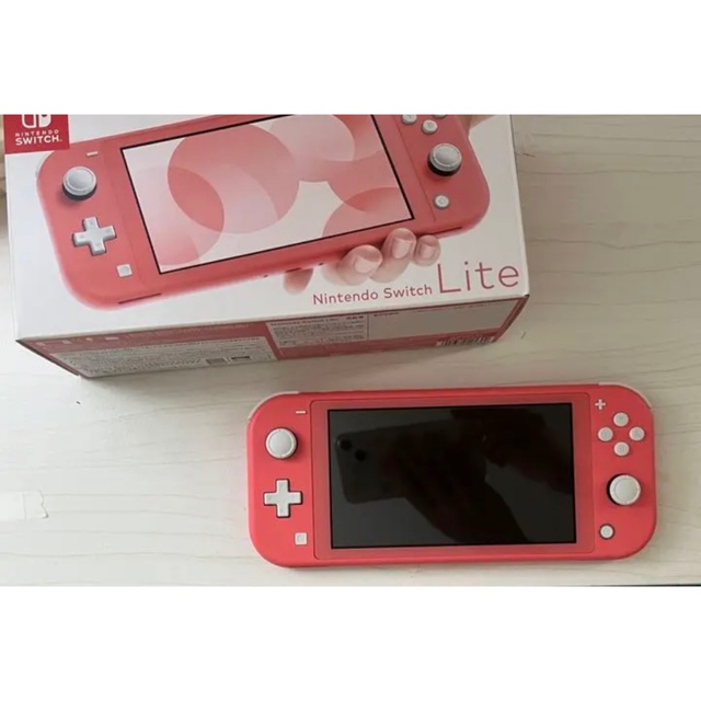Nintendoスイッチliteコーラル本体 ケース付き