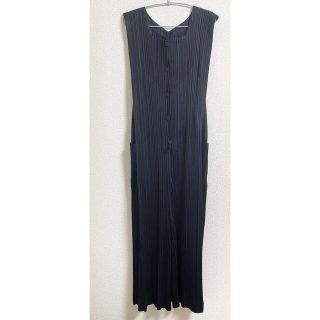 PLEATS PLEASE ISSEY MIYAKE（オールインワン）のフリマアイテム一覧