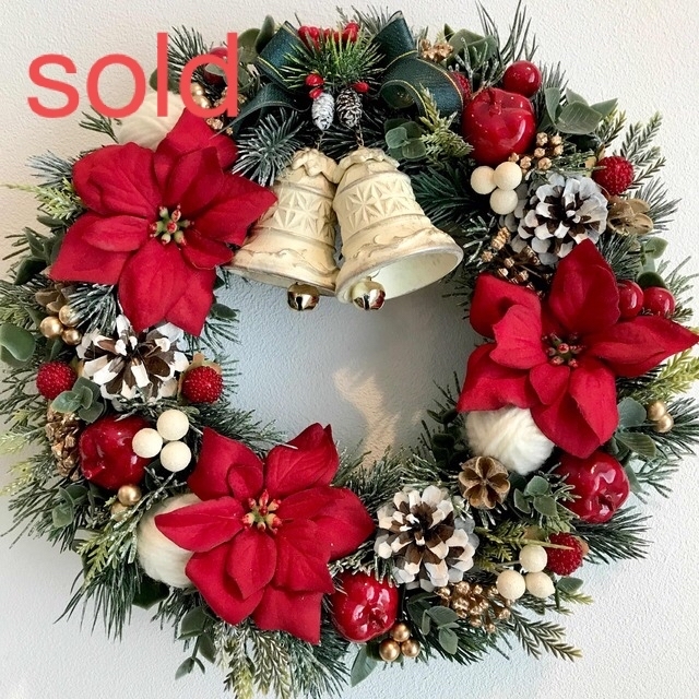 ポインセチアのクリスマスリース ベル ハンドメイドの通販 by ゆう's