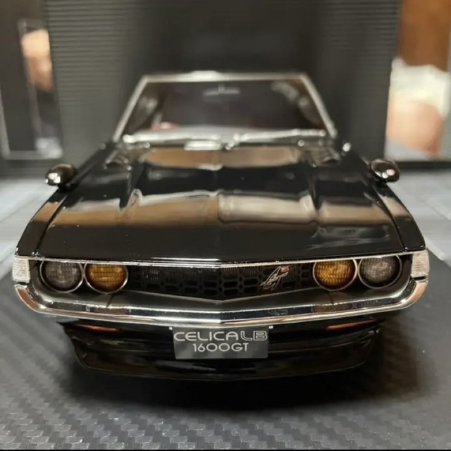 激レア未展示品イグニッションモデル1/18セリカ1600GT LB TA27 黒の