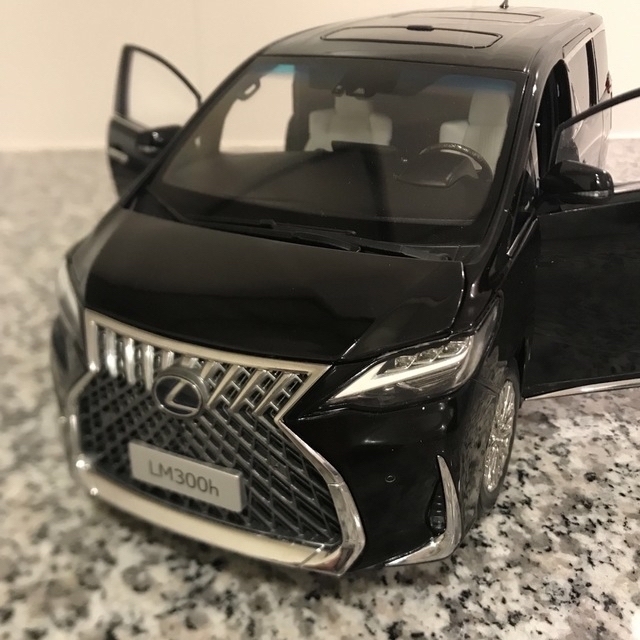 トヨタ - 【新品未使用】LEXUSレクサスLM300h ブラック1：18 ミニカー