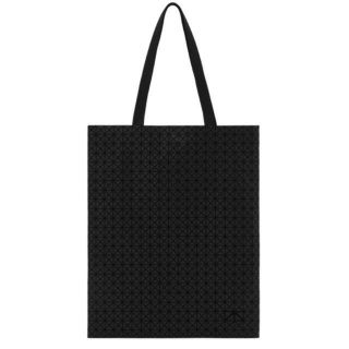 ISSEY MIYAKE（トートバッグ ・ ブラック/黒色系）のフリマアイテム一覧